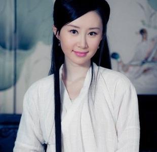 吴倩带女儿出行